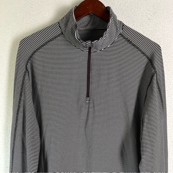 Lululemon Surge Warm Half Zip Mens Large Mini Pop Black White Stripe Tech Shirt - Picture 2 of 16